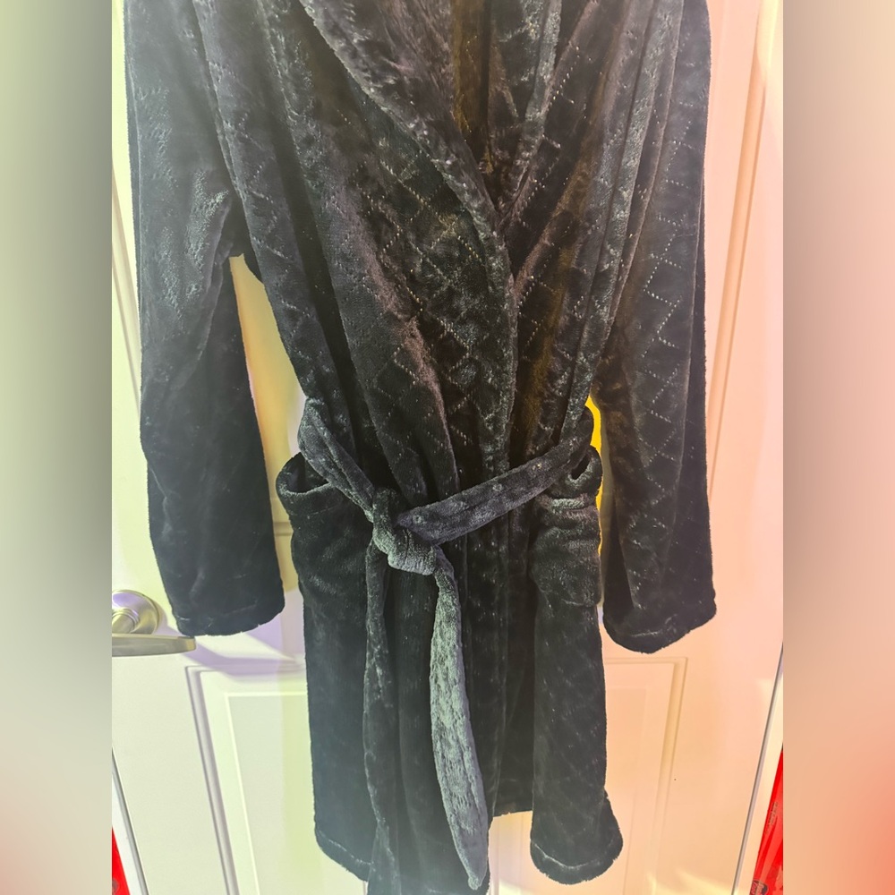 La Vie En Rose Soft Plush Robe- medium - Picture 11 of 15